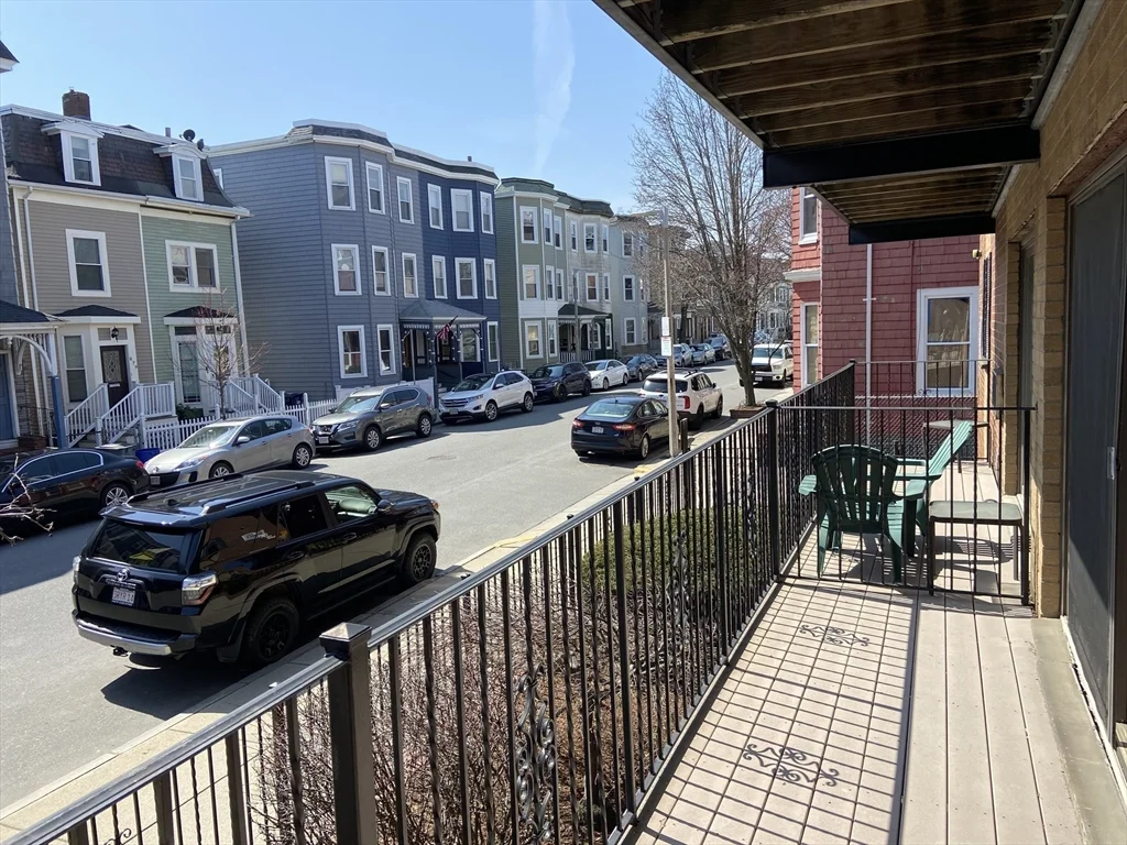 1 bed, 1 bath apartment for rent at 880 E 4th St Unit 2-5, South Boston — photo 4 of 4