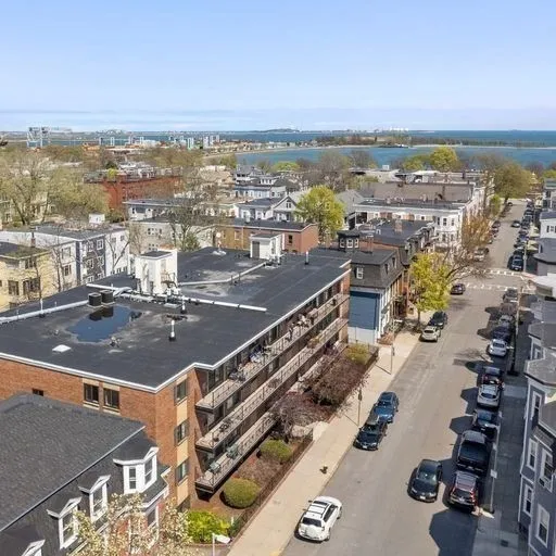 3 bed, 1 bath apartment for rent at 880 E 4th St Unit 4-10, South Boston — photo 9 of 9