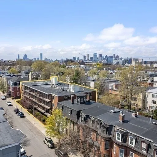3 bed, 1 bath apartment for rent at 880 E 4th St Unit 4-10, South Boston — photo 1 of 9