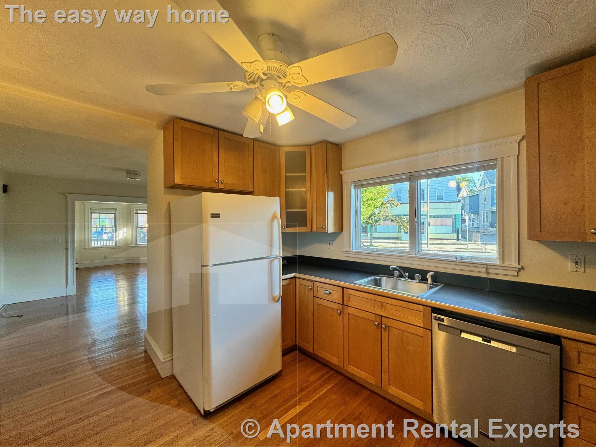 4 bed, 2 bath apartment for rent at 881 Broadway Unit 1, Davis Square — photo 2 of 16
