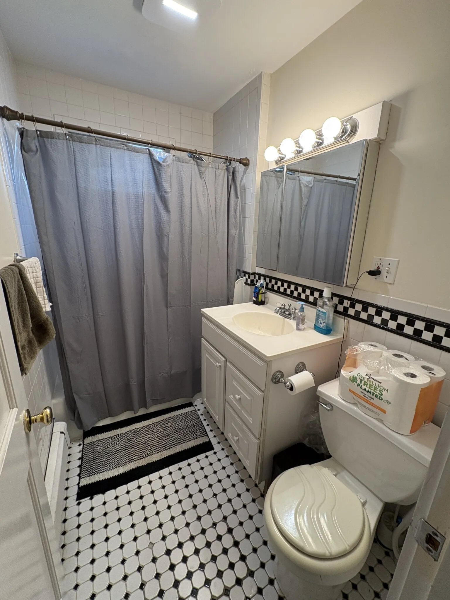 4 bed, 2 bath apartment for rent at 881 Broadway Unit 1a, Tufts — photo 11 of 24