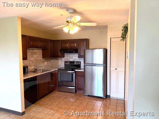 1 bed, 1 bath apartment for rent at 881 Broadway Unit 65, Everett