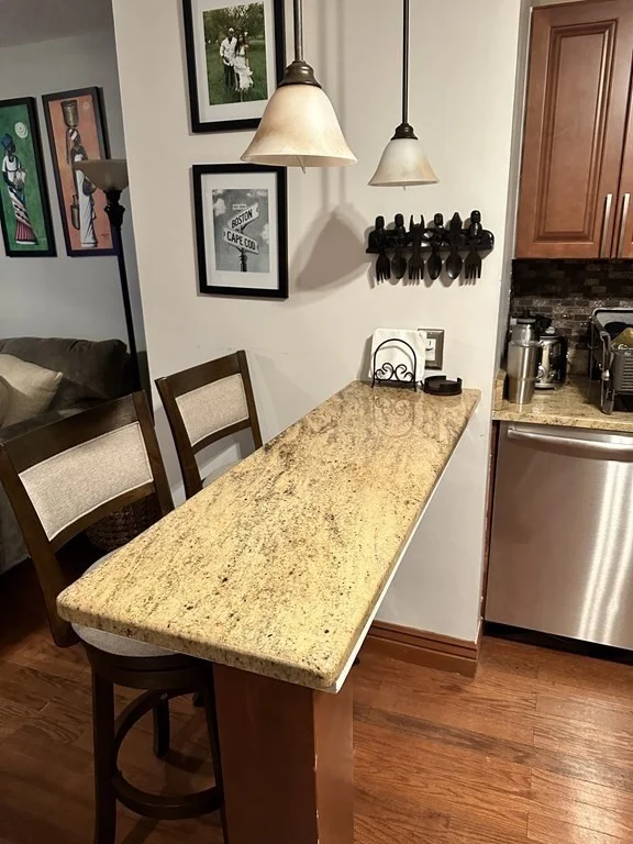 1 bed, 1 bath apartment for rent at 881 Broadway Unit 9, Everett — photo 4 of 13