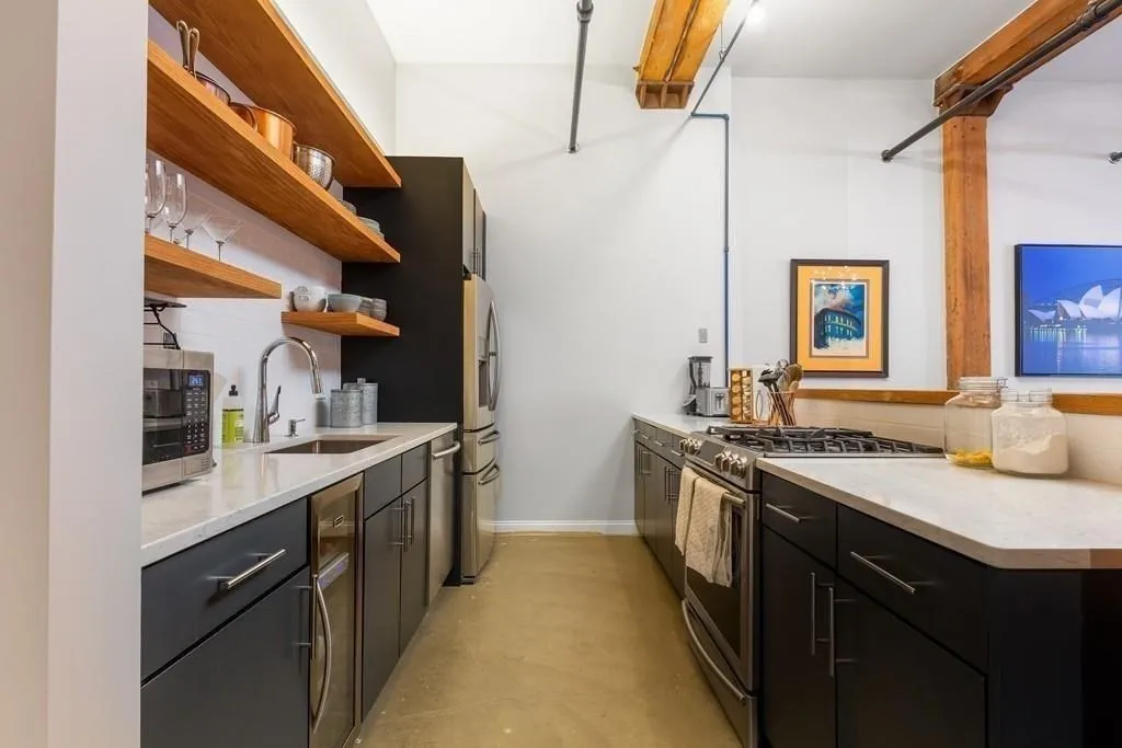 2 bed, 1 bath apartment for rent at 881 E 1st Unit 103, South Boston — photo 4 of 11