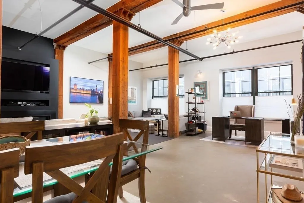 2 bed, 1 bath apartment for rent at 881 E 1st Unit 103, South Boston — photo 6 of 11