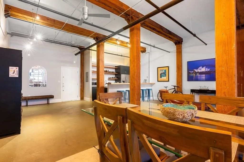 2 bed, 1 bath apartment for rent at 881 E 1st Unit 103, South Boston — photo 5 of 11