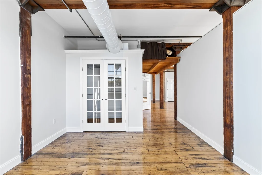 2 bed, 1 bath apartment for rent at 881 E 1st Unit 302, South Boston — photo 13 of 25