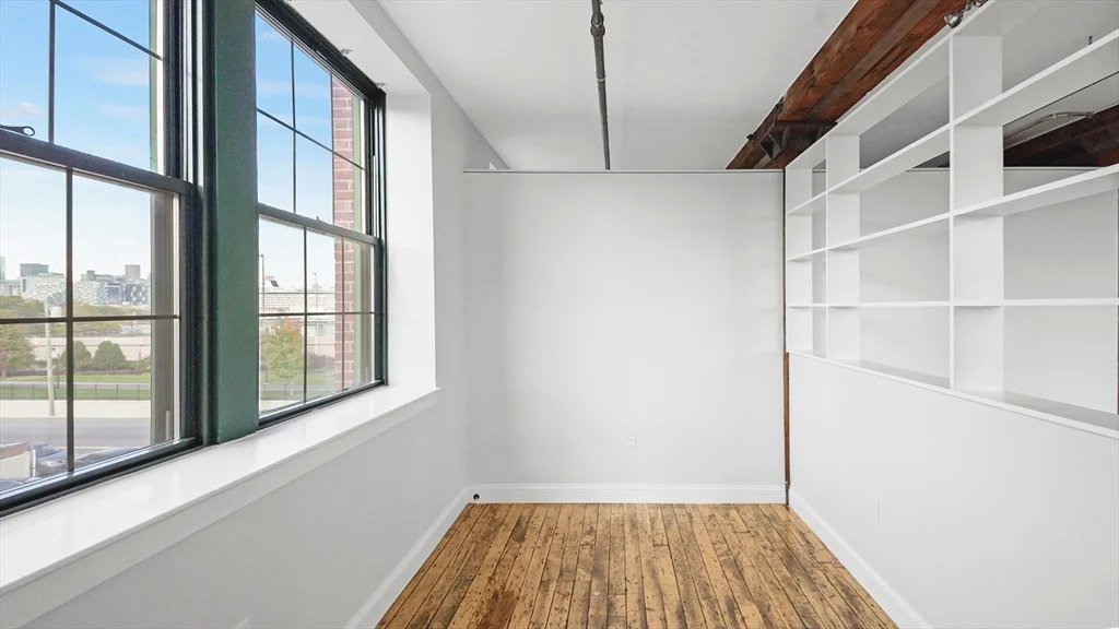 2 bed, 1 bath apartment for rent at 881 E 1st Unit 302, South Boston — photo 15 of 25