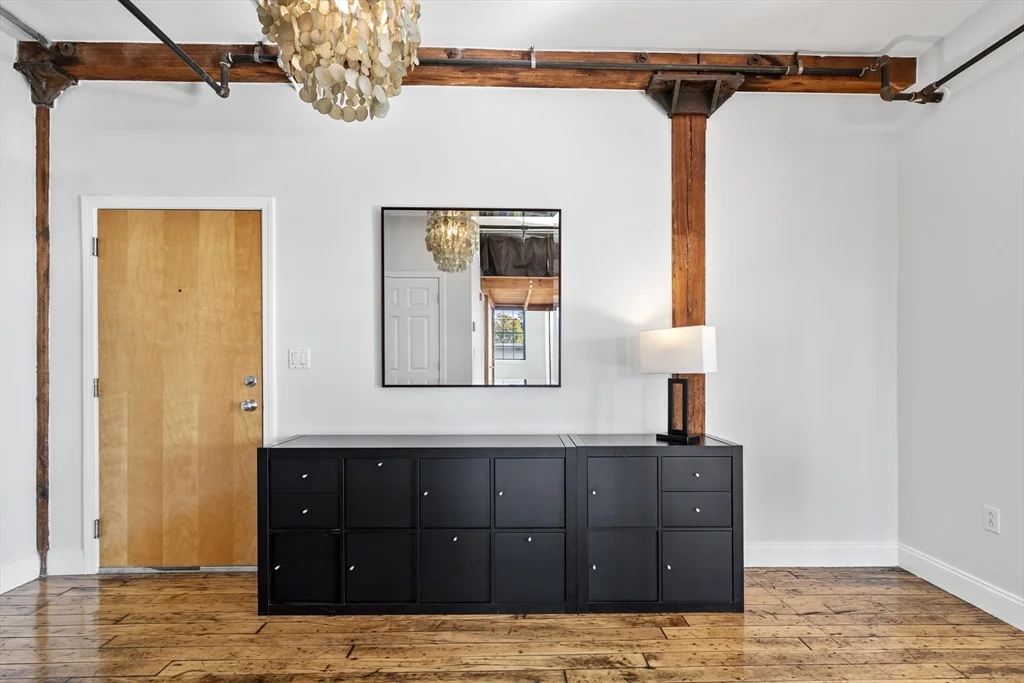 2 bed, 1 bath apartment for rent at 881 E 1st Unit 302, South Boston — photo 11 of 25