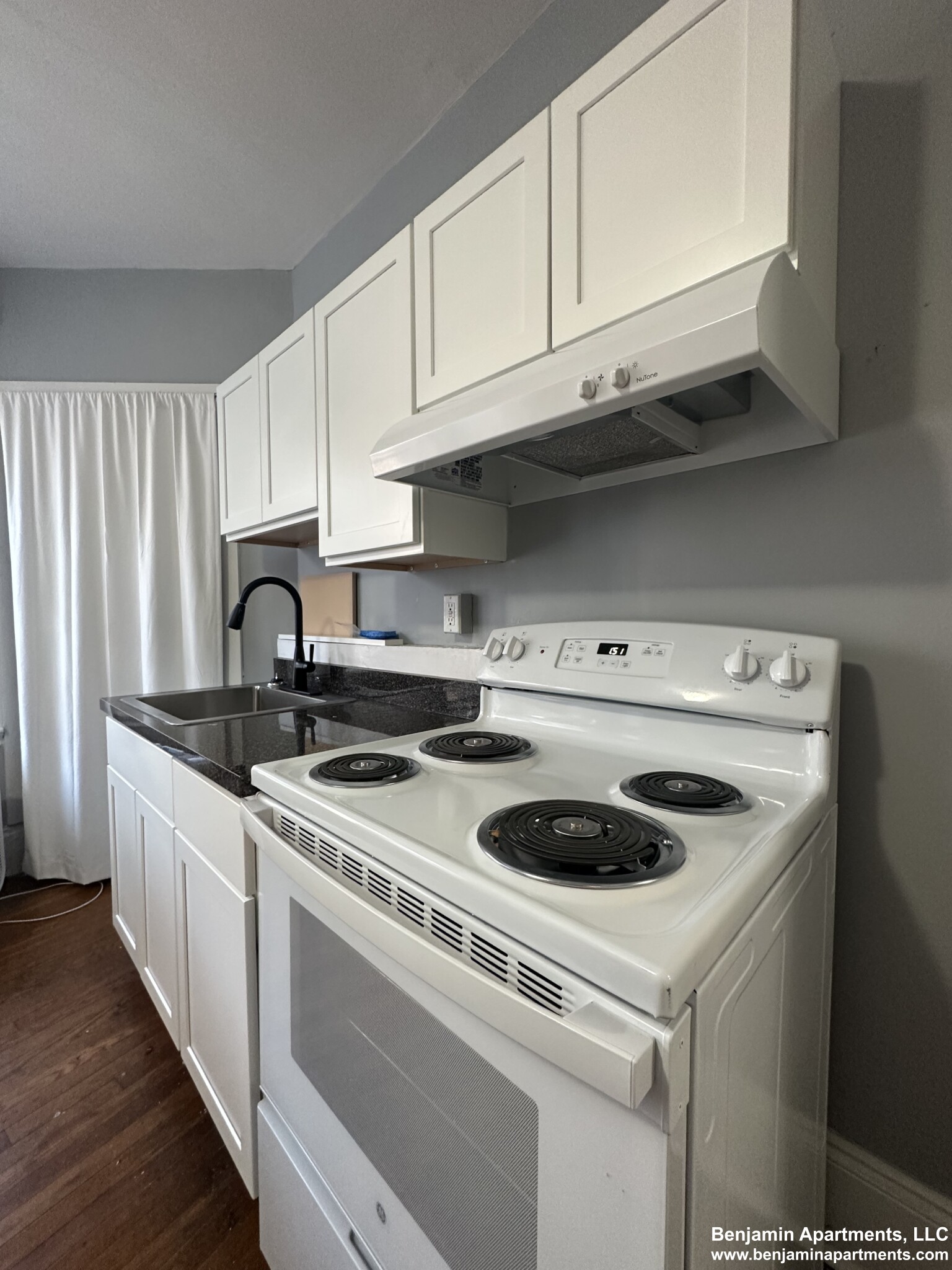 2 bed, 1 bath apartment for rent at 881 Huntington Ave Unit 881-7, Mission Hill — photo 10 of 20