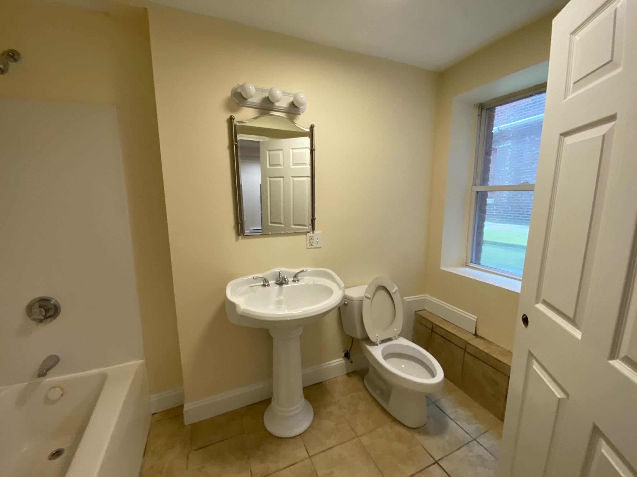 1 bed, 1 bath apartment for rent at 881 Huntington Ave Unit G-2, Mission Hill — photo 9 of 16