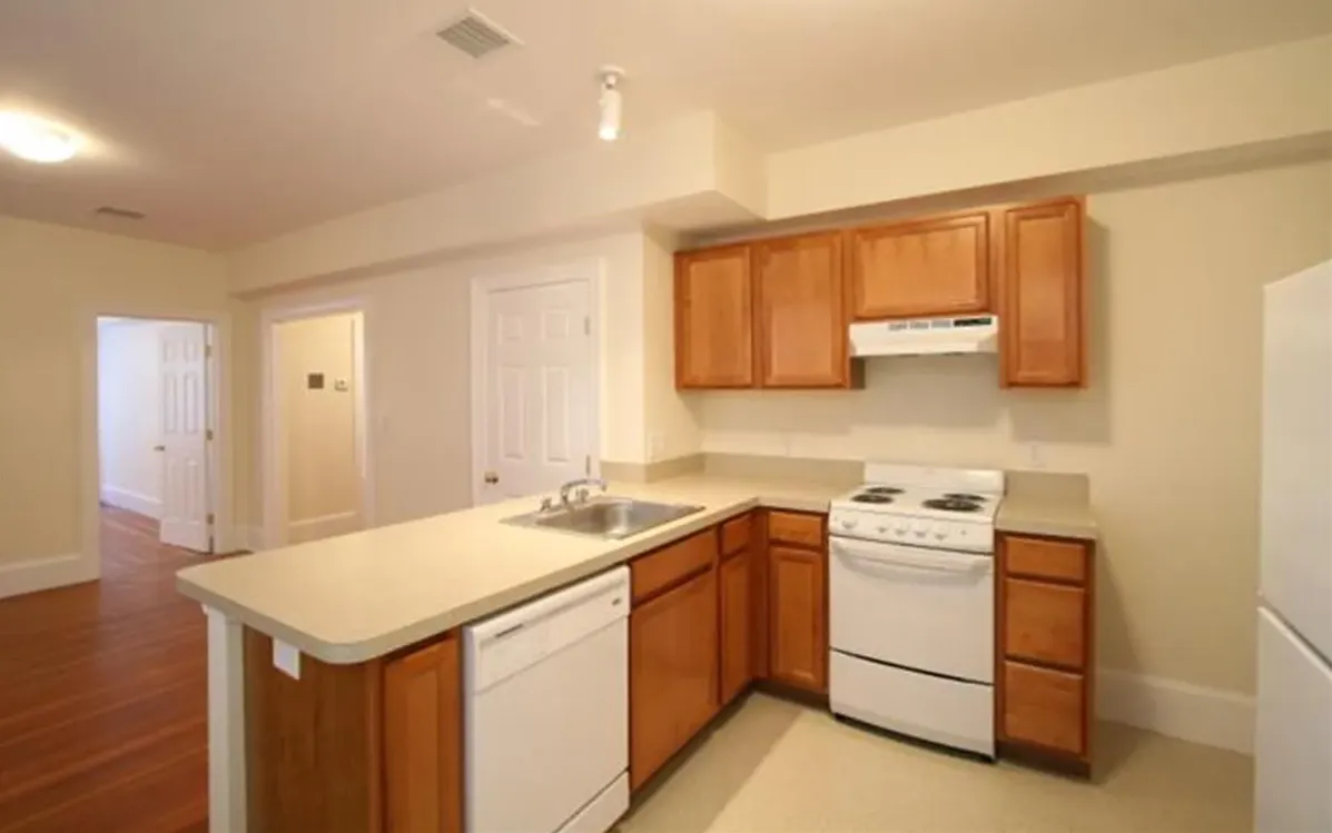 2 bed, 1 bath apartment for rent at 881 Massachusetts Ave Unit 33, Central Square — photo 3 of 11