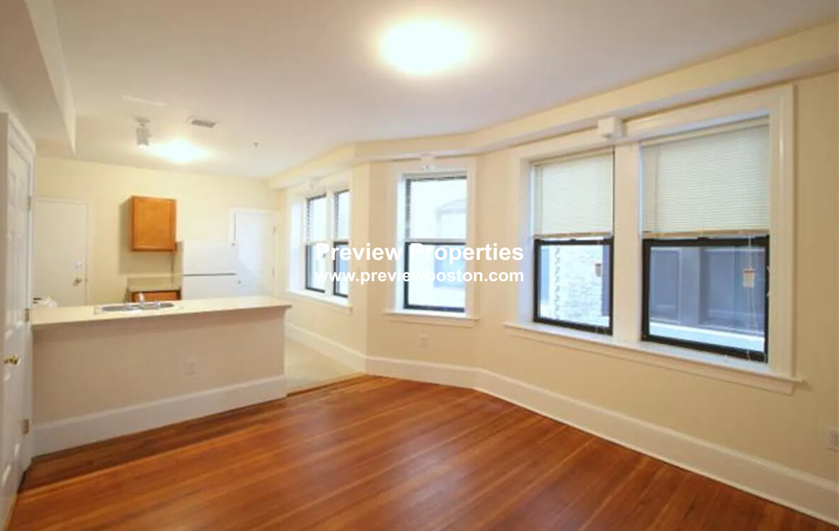 2 bed, 1 bath apartment for rent at 881 Massachusetts Ave Unit 34P, Mid Cambridge — photo 5 of 15