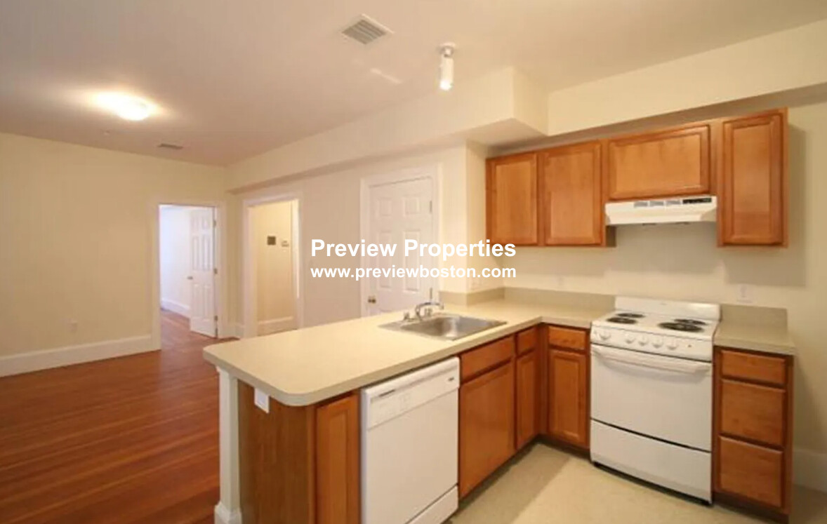 2 bed, 1 bath apartment for rent at 881 Massachusetts Ave Unit 34P, Mid Cambridge — photo 8 of 15
