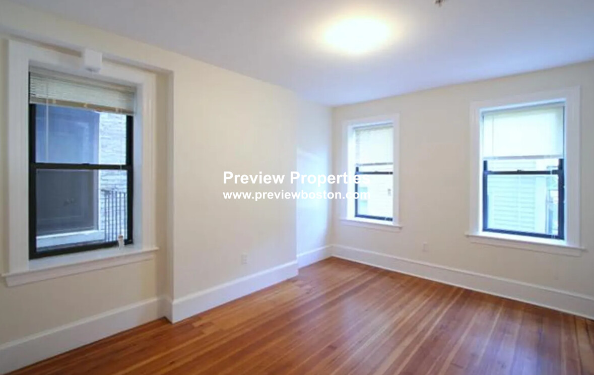 2 bed, 1 bath apartment for rent at 881 Massachusetts Ave Unit 34P, Mid Cambridge — photo 4 of 15