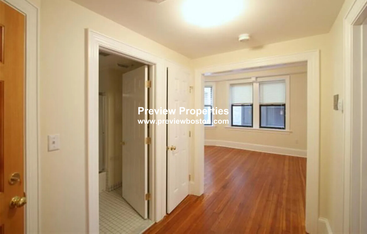 2 bed, 1 bath apartment for rent at 881 Massachusetts Ave Unit 34P, Mid Cambridge — photo 2 of 15
