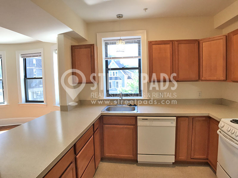 2 bed, 1 bath apartment for rent at 881 Massachusetts Ave Unit 51, Central Square — photo 5 of 38