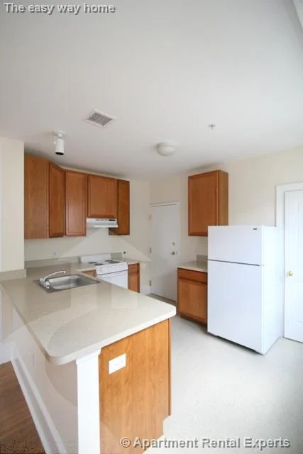 2 bed, 1 bath apartment for rent at 881 Massachusetts Ave Unit 74, Central Square — photo 8 of 16