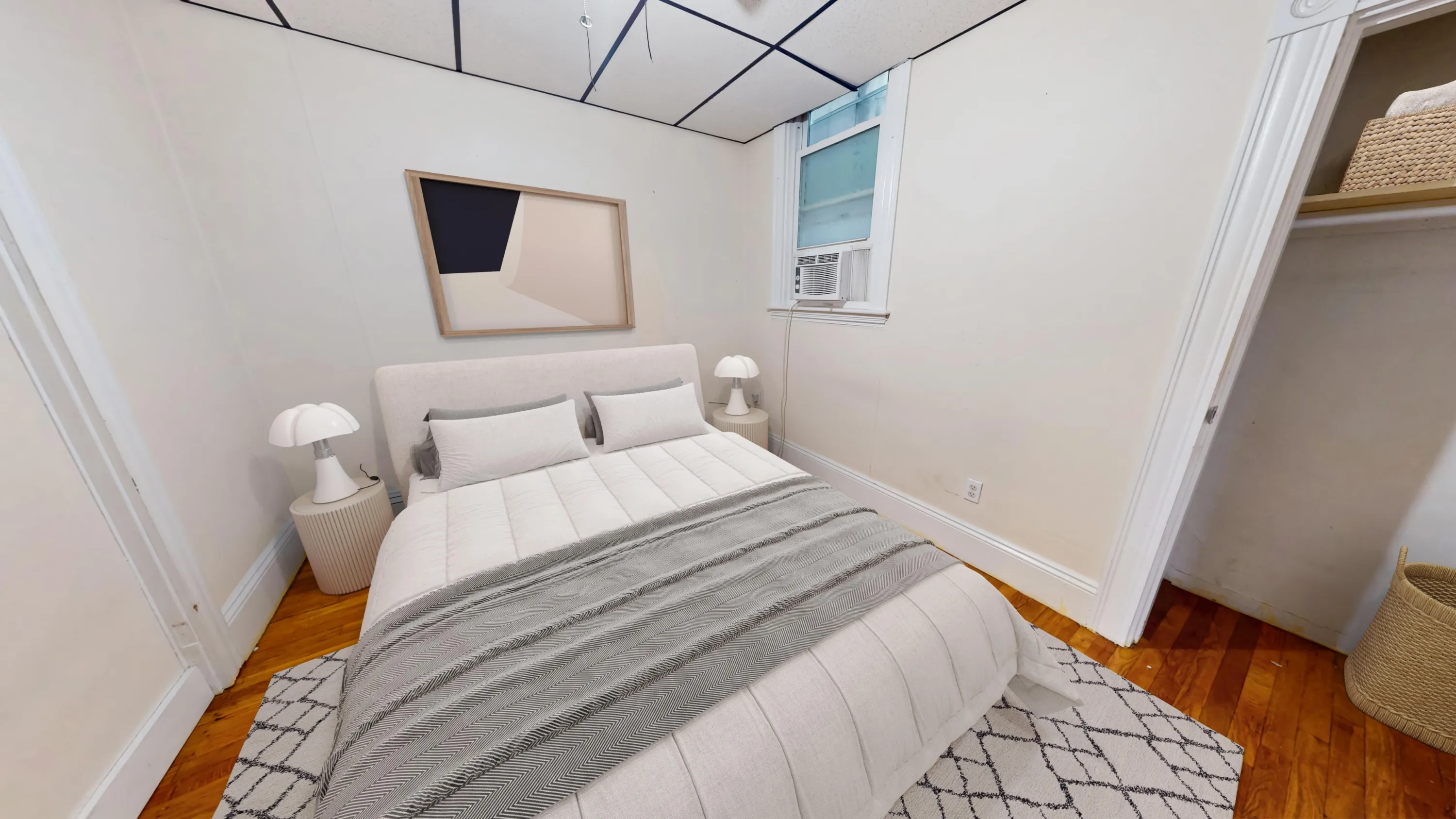 4 bed, 1 bath apartment for rent at 882 Huntington Ave Unit 2, Mission Hill — photo 4 of 13