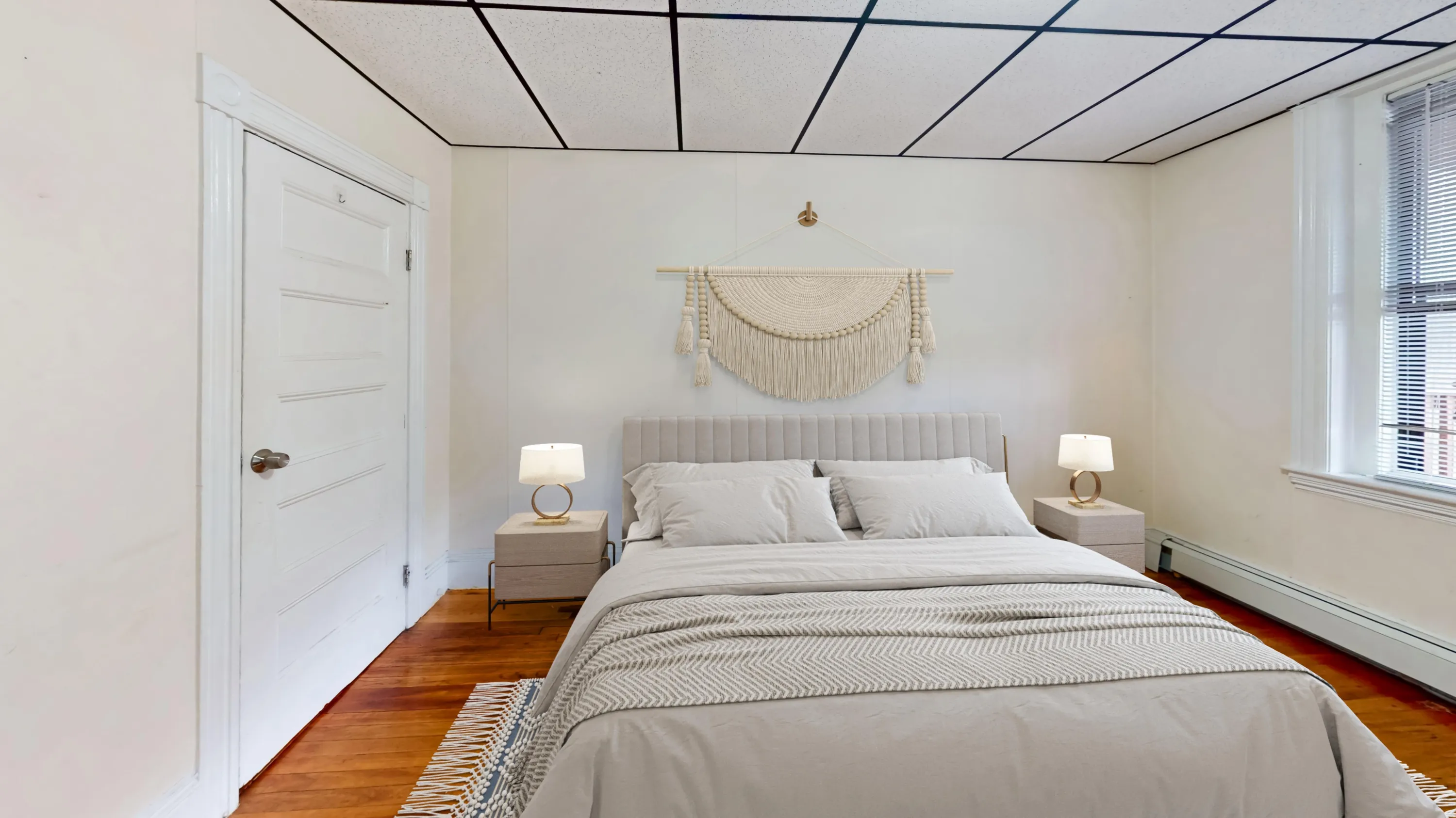 4 bed, 1 bath apartment for rent at 882 Huntington Ave Unit 2, Mission Hill — photo 3 of 13