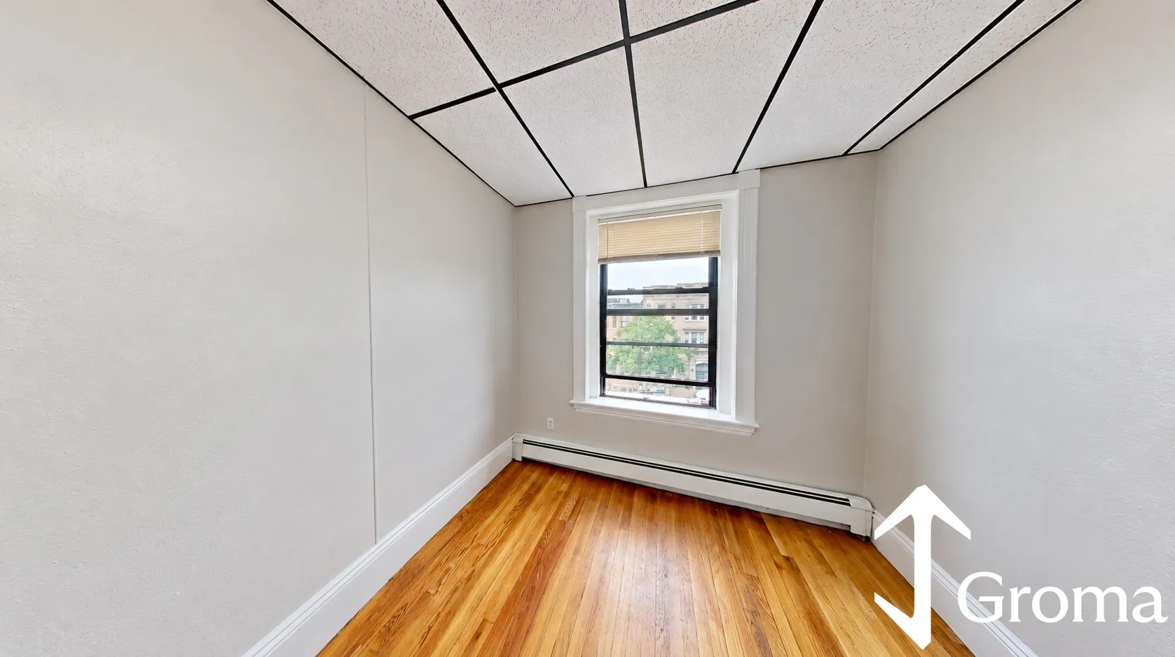 4 bed, 1 bath apartment for rent at 882 Huntington Ave Unit 3, Mission Hill — photo 8 of 10
