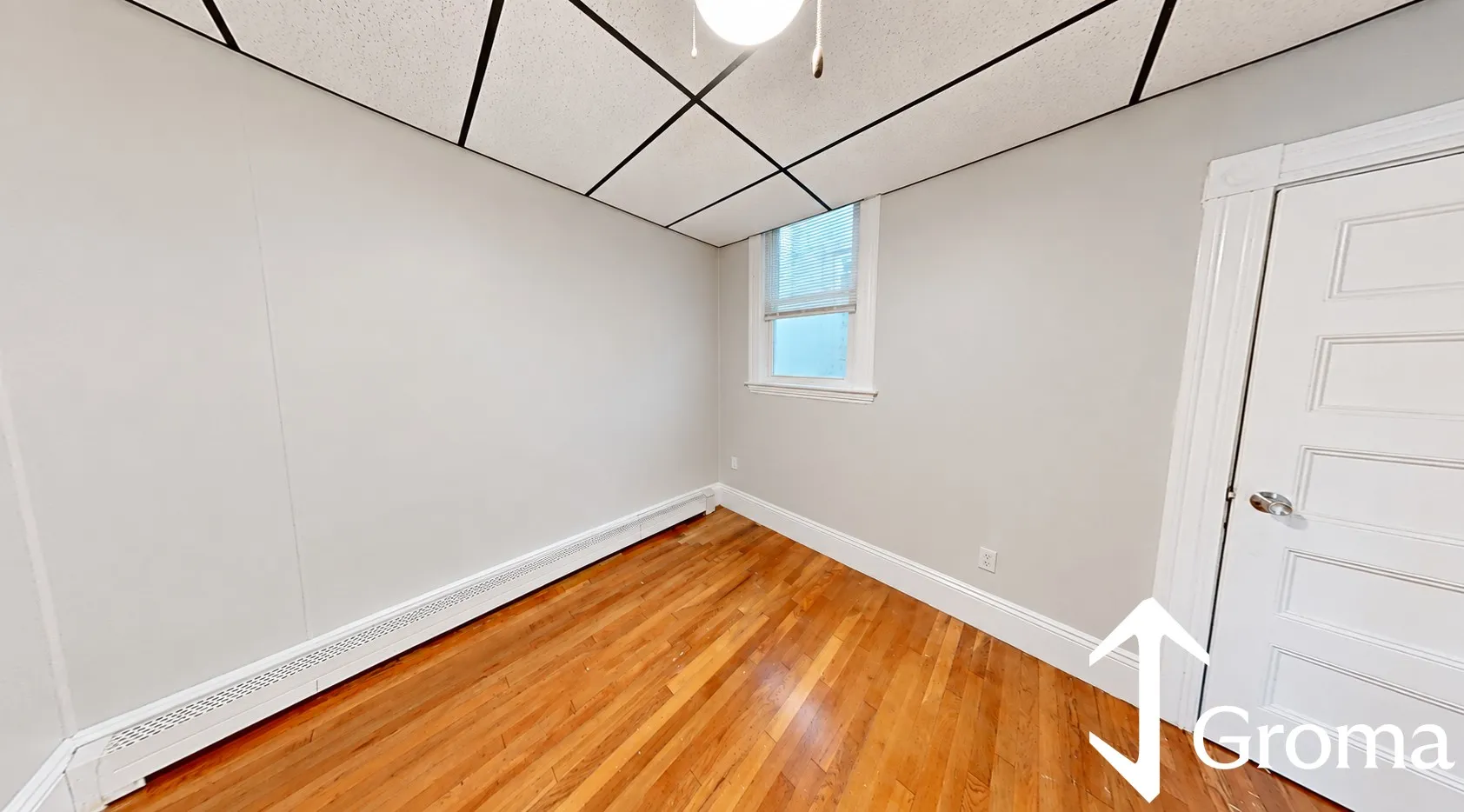 4 bed, 1 bath apartment for rent at 882 Huntington Ave Unit 3, Mission Hill — photo 4 of 10