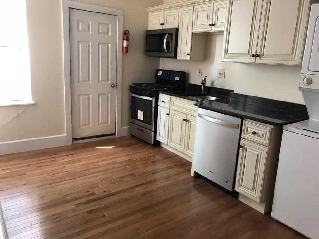 3 bed, 1 bath apartment for rent at 883 Harrison Ave Unit 3, South End — photo 2 of 15