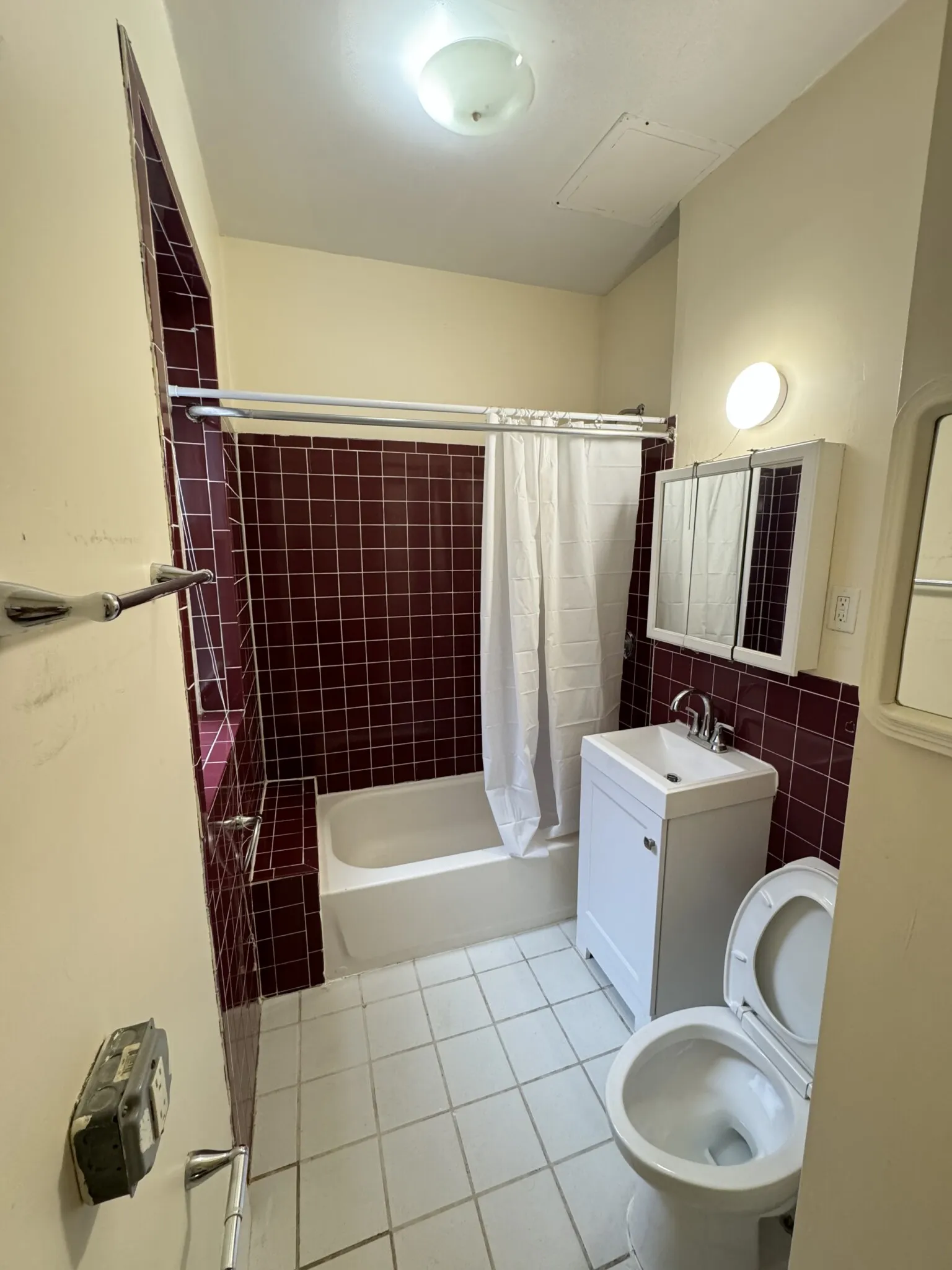 2 bed, 1 bath apartment for rent at 883 Huntington Ave Unit 3, Mission Hill — photo 4 of 10