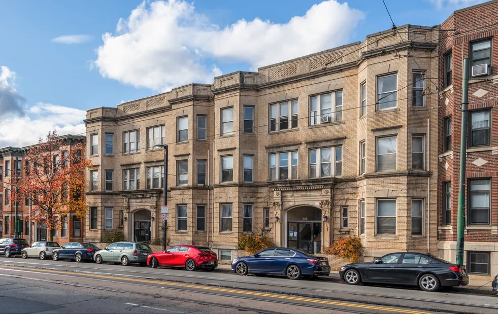 2 bed, 1 bath apartment for rent at 883 Huntington Ave Unit 3, Mission Hill — photo 5 of 10