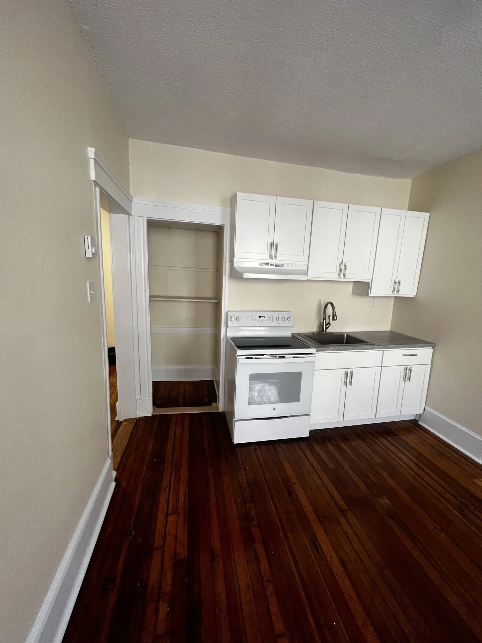 2 bed, 1 bath apartment for rent at 883 Huntington Ave Unit 7, Mission Hill — photo 8 of 15
