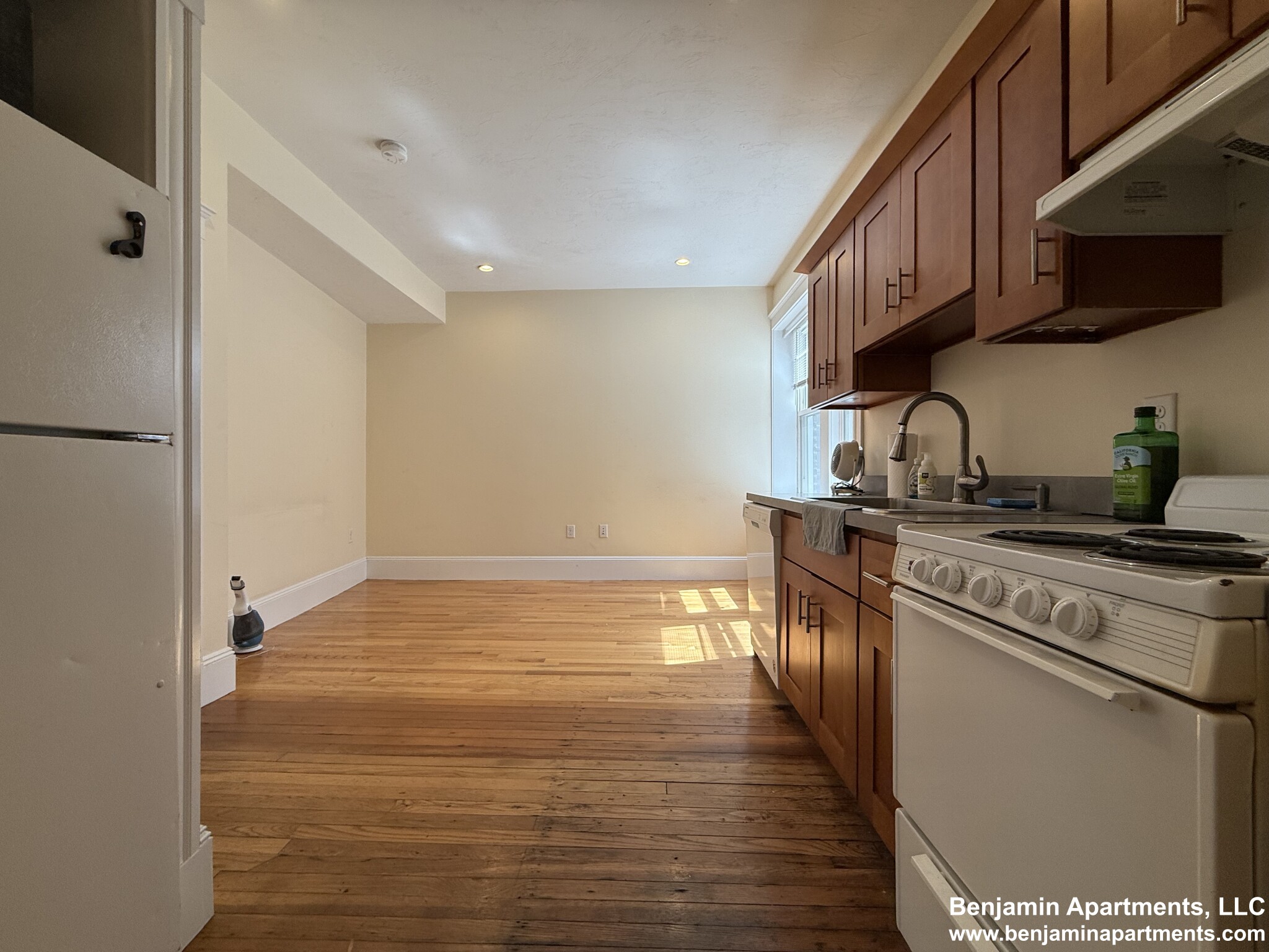 2 bed, 1 bath apartment for rent at 883 Huntington Ave Unit 8C, Mission Hill — photo 3 of 13