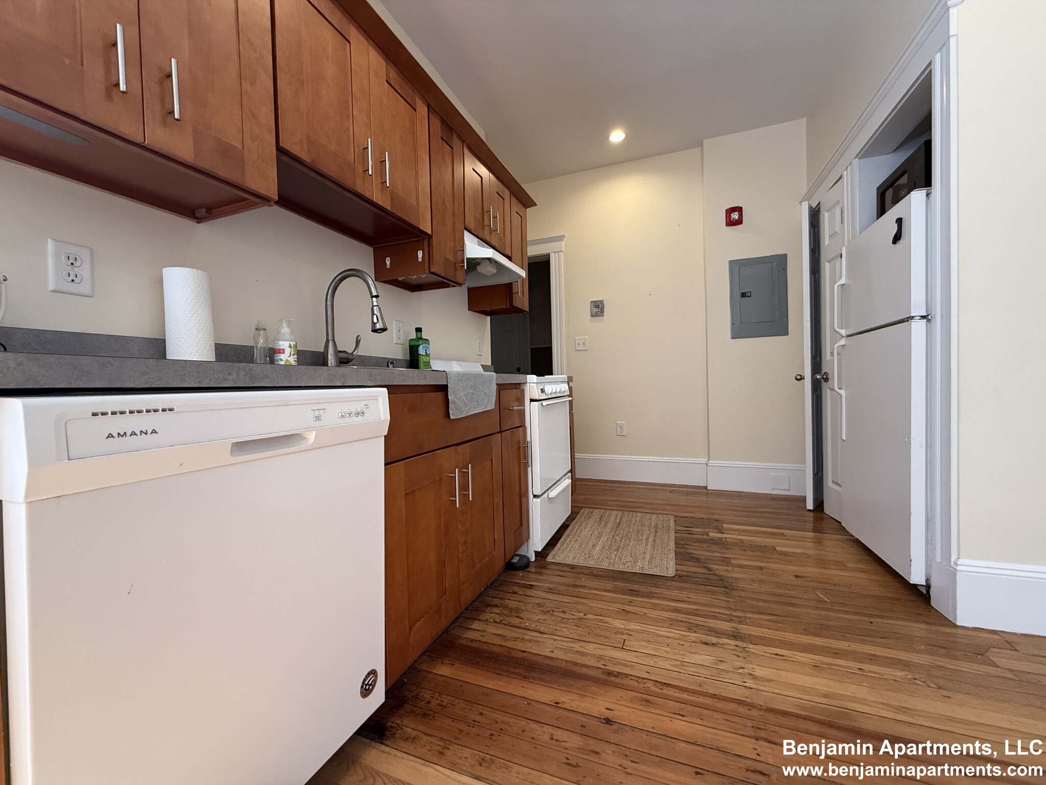 2 bed, 1 bath apartment for rent at 883 Huntington Ave Unit 8C, Mission Hill — photo 4 of 13