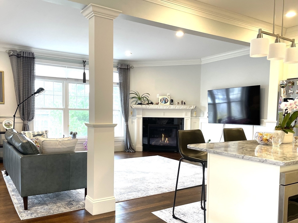 4 bed, 3 bath apartment for rent at 884 Chestnut St Unit 884, Waban — photo 3 of 25
