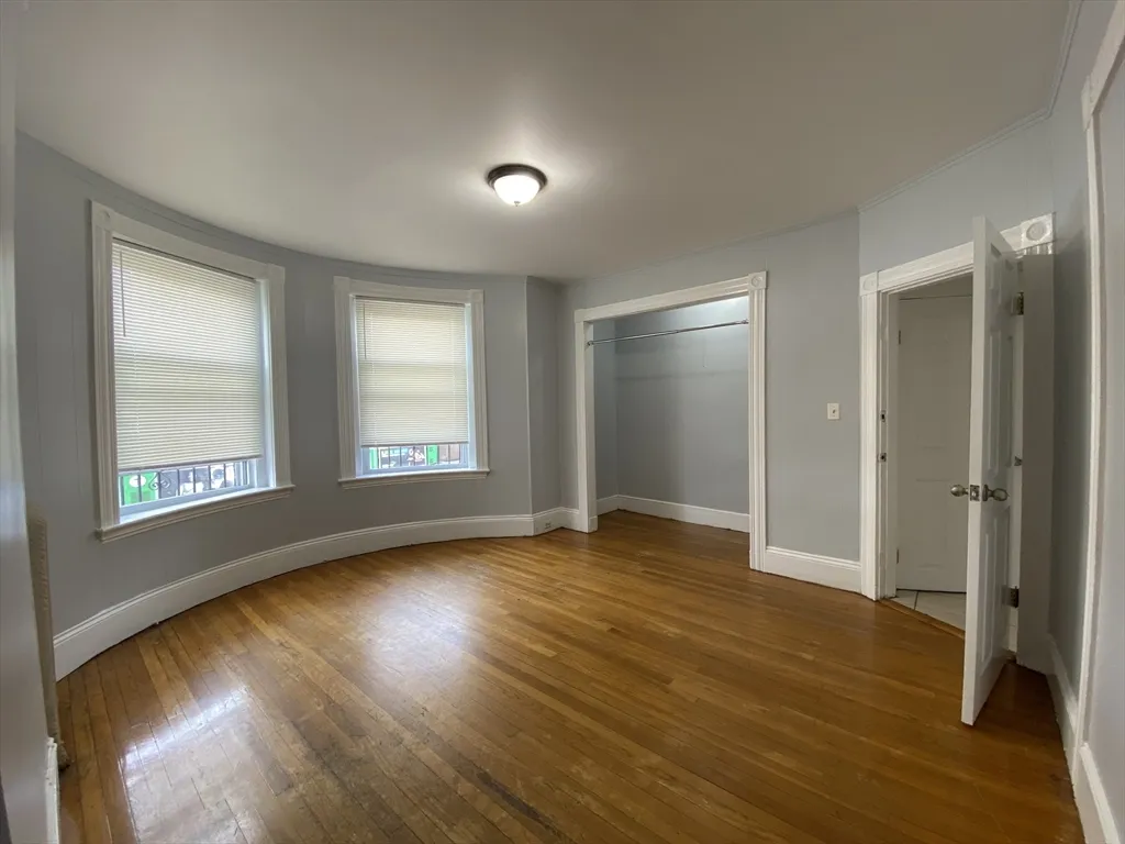 4 bed, 1 bath apartment for rent at 884 Huntington Ave Unit 1, Mission Hill — photo 8 of 8