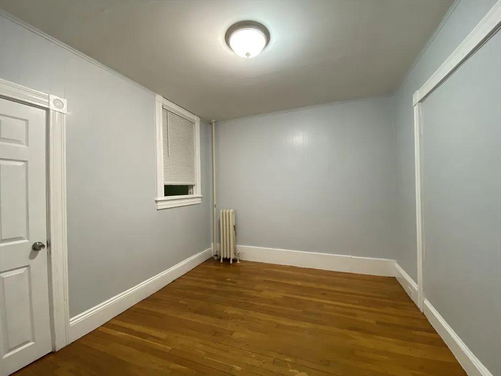 4 bed, 1 bath apartment for rent at 884 Huntington Ave Unit 1, Mission Hill — photo 7 of 8