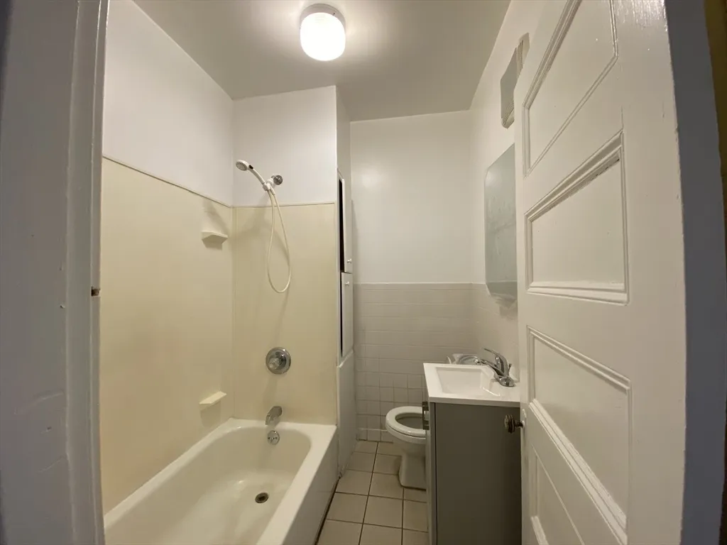 4 bed, 1 bath apartment for rent at 884 Huntington Ave Unit 3, Mission Hill — photo 6 of 9