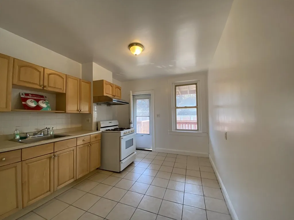 4 bed, 1 bath apartment for rent at 884 Huntington Ave Unit 3, Mission Hill