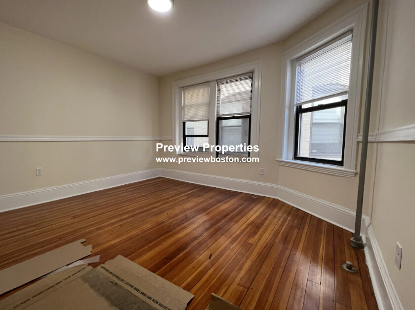2 bed, 1 bath apartment for rent at 885 Massachusetts Ave Unit 24P, Mid Cambridge — photo 4 of 7