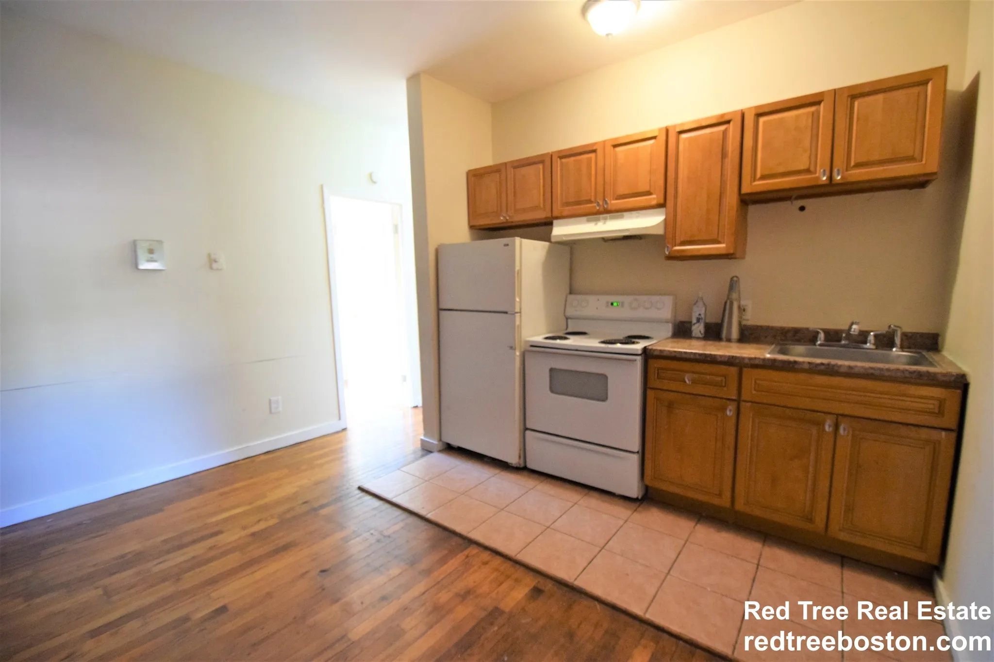 2 bed, 1 bath apartment for rent at 886 Huntington Ave Unit 5, Mission Hill — photo 3 of 9