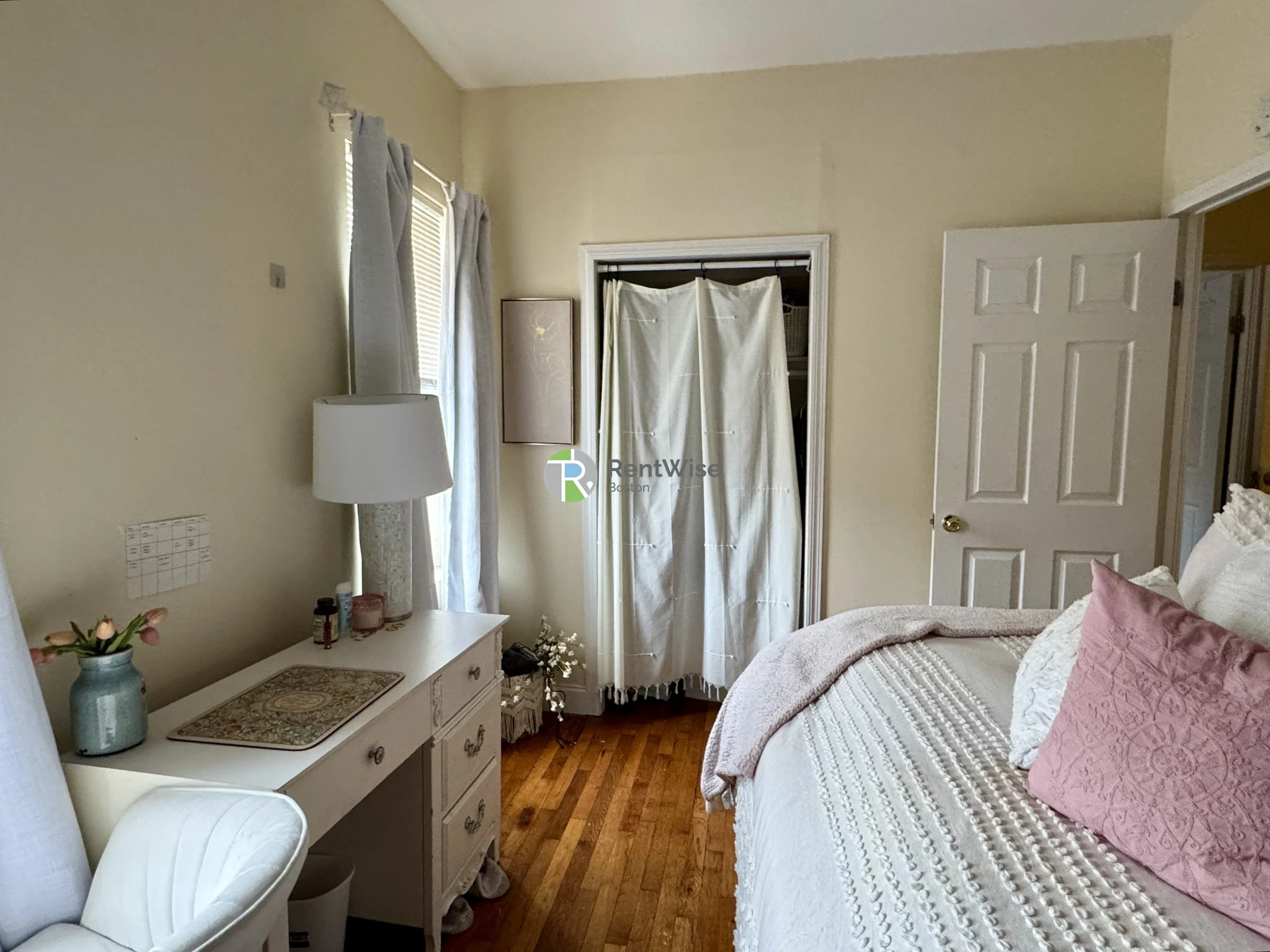 2 bed, 1 bath apartment for rent at 886 Huntington Ave Unit 5, Mission Hill — photo 4 of 11