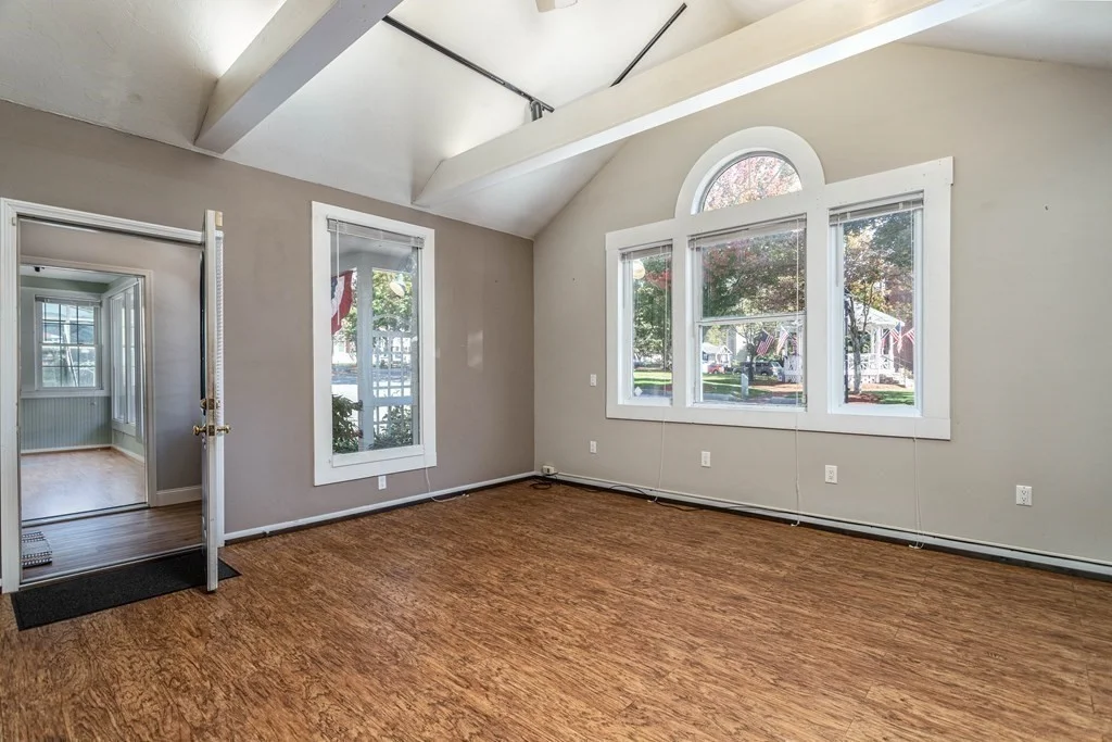 1 bed, 1 bath apartment for rent at 886 Main St Unit 1, Fitchburg — photo 3 of 11