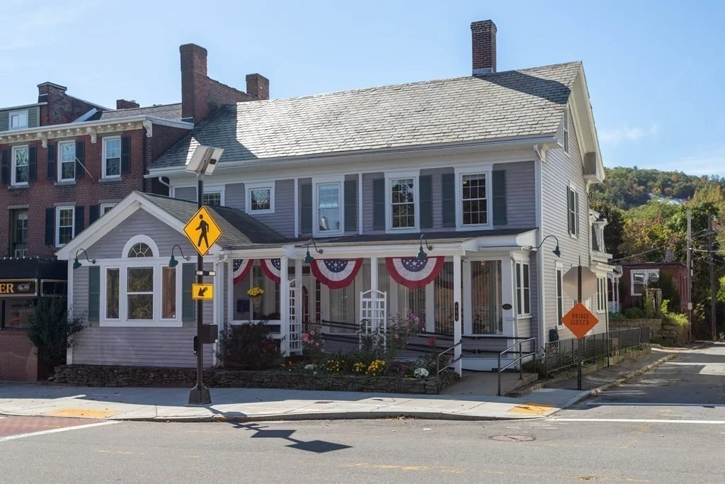 1 bed, 1 bath apartment for rent at 886 Main St Unit 1, Fitchburg