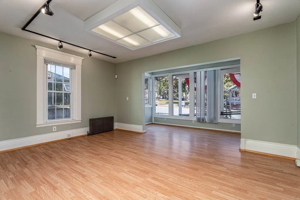 1 bed, 1 bath apartment for rent at 886 Main St Unit 2, Fitchburg — photo 5 of 12