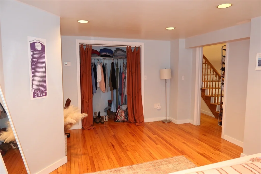 3 bed, 2 bath apartment for rent at 887 E 4th Unit 1, South Boston — photo 16 of 20
