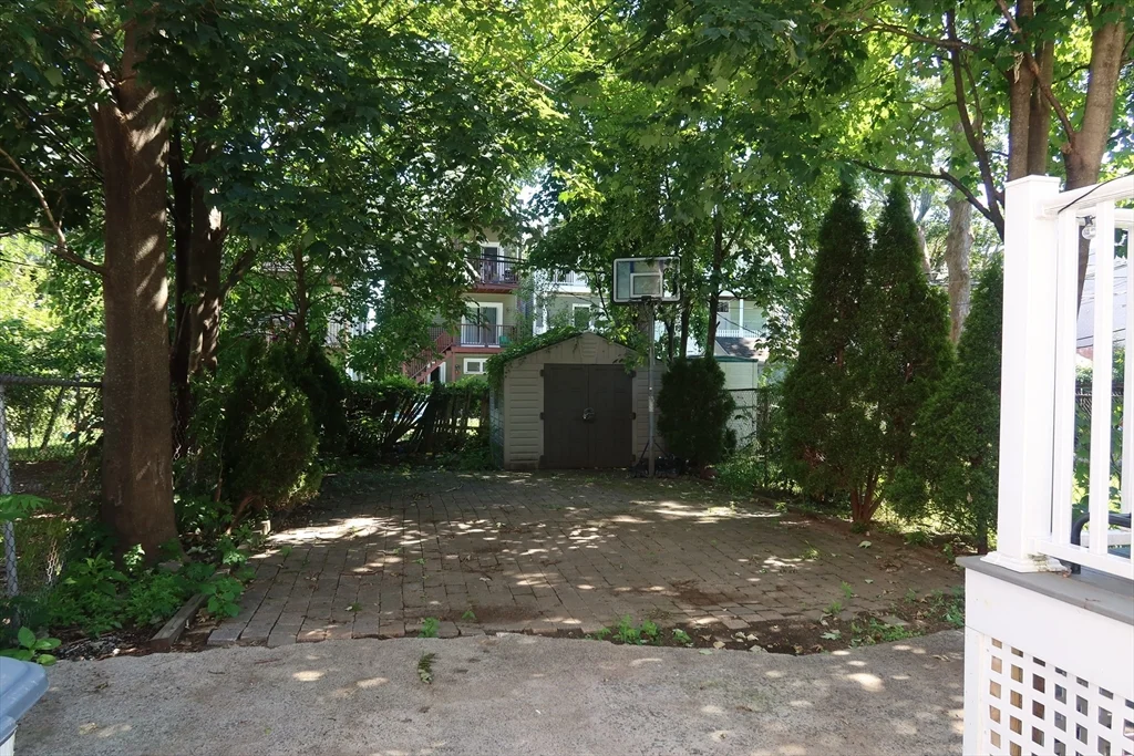 3 bed, 2 bath apartment for rent at 887 E 4th Unit 1, South Boston — photo 11 of 20