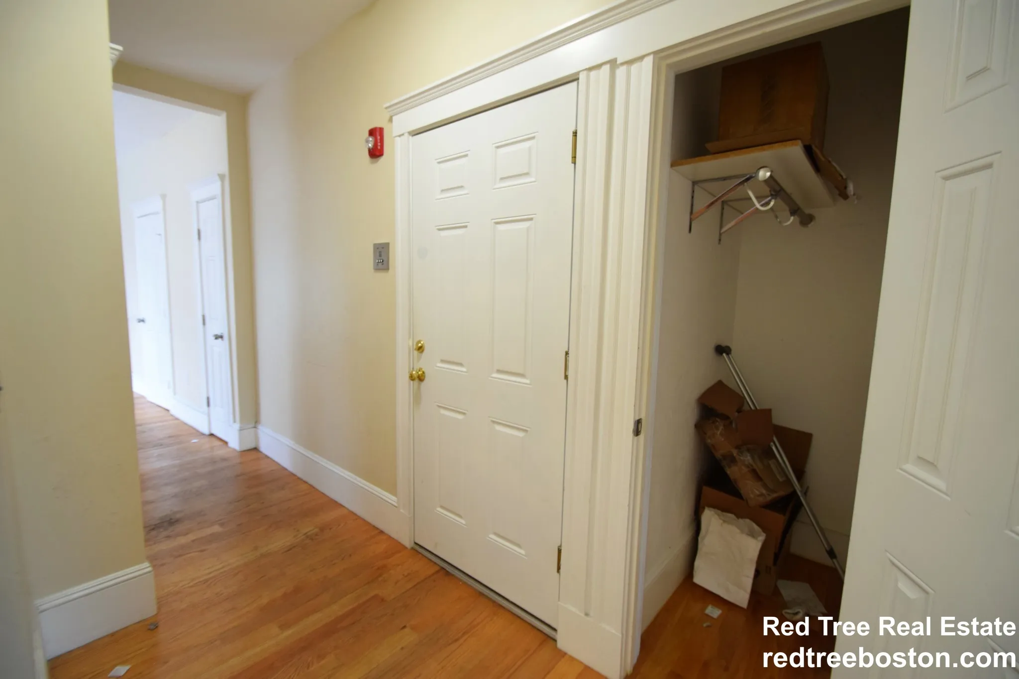 4 bed, 2 bath apartment for rent at 887 Huntington Ave Unit 3, Mission Hill — photo 4 of 26