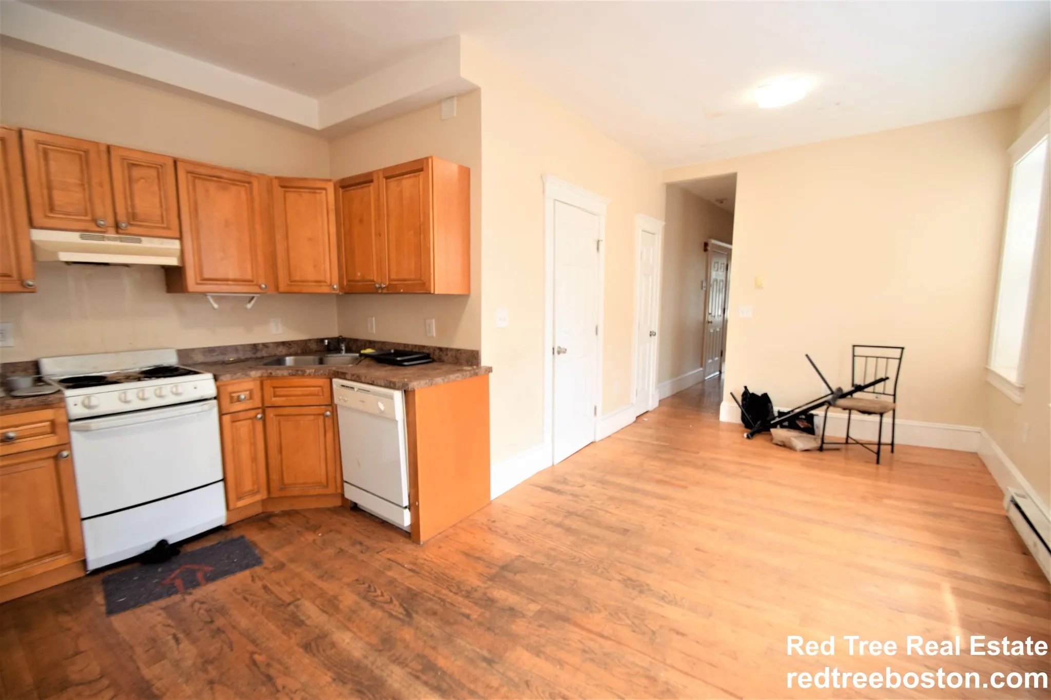 4 bed, 2 bath apartment for rent at 887 Huntington Ave Unit 3, Mission Hill — photo 6 of 26