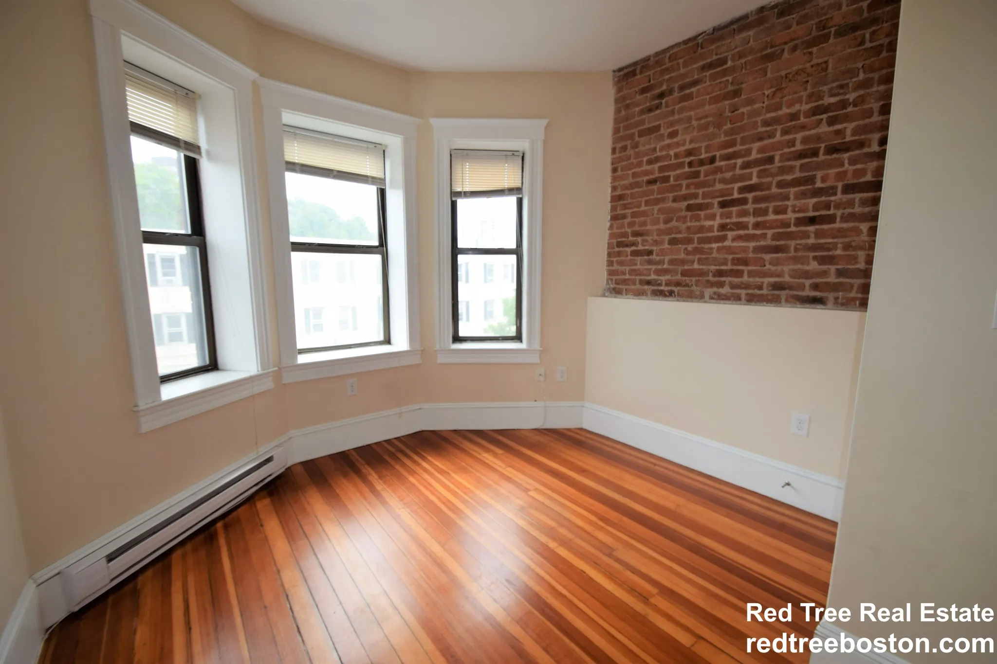 4 bed, 2 bath apartment for rent at 887 Huntington Ave Unit 3, Mission Hill — photo 1 of 26
