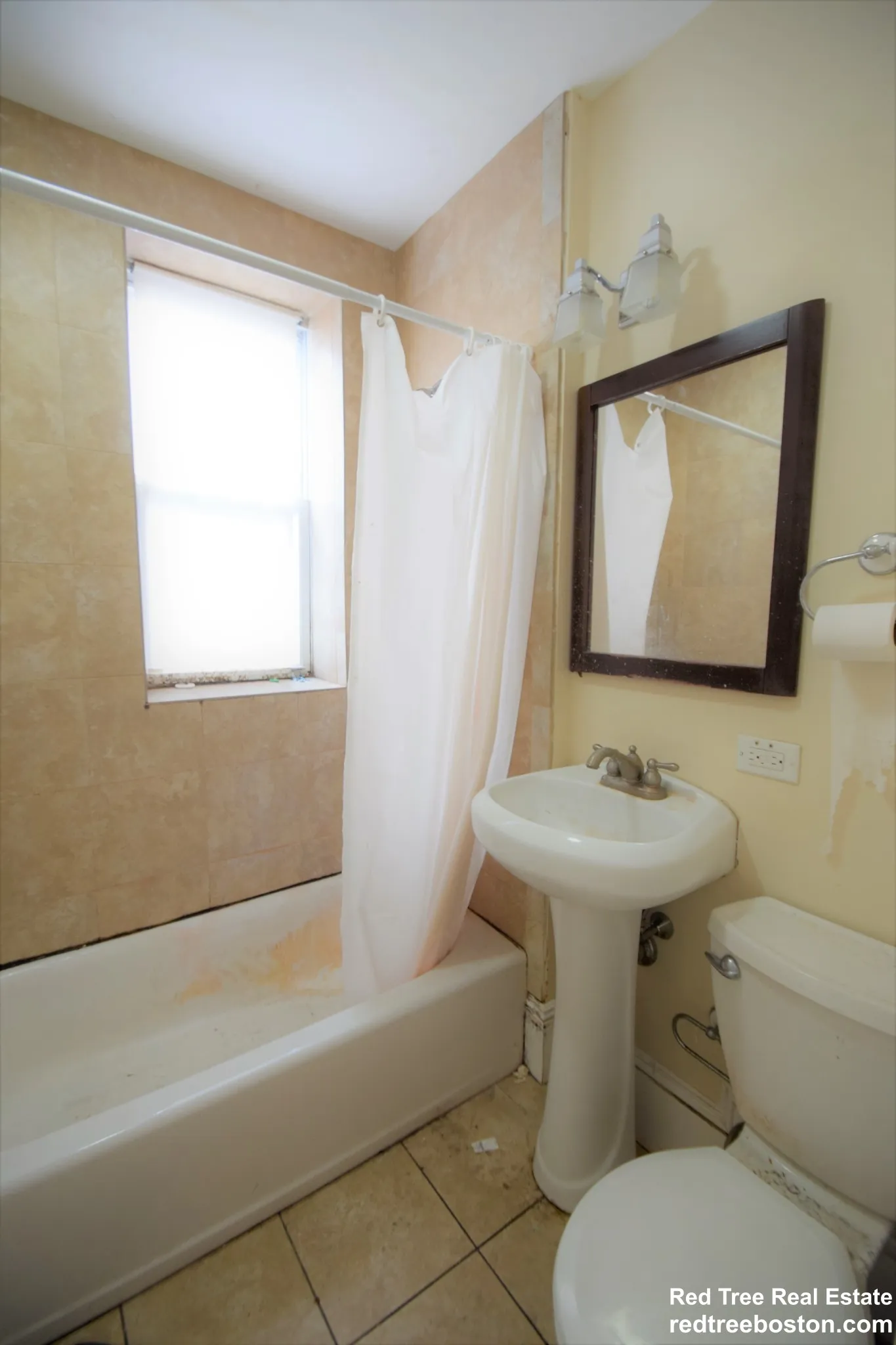 4 bed, 2 bath apartment for rent at 887 Huntington Ave Unit 3, Mission Hill — photo 9 of 26