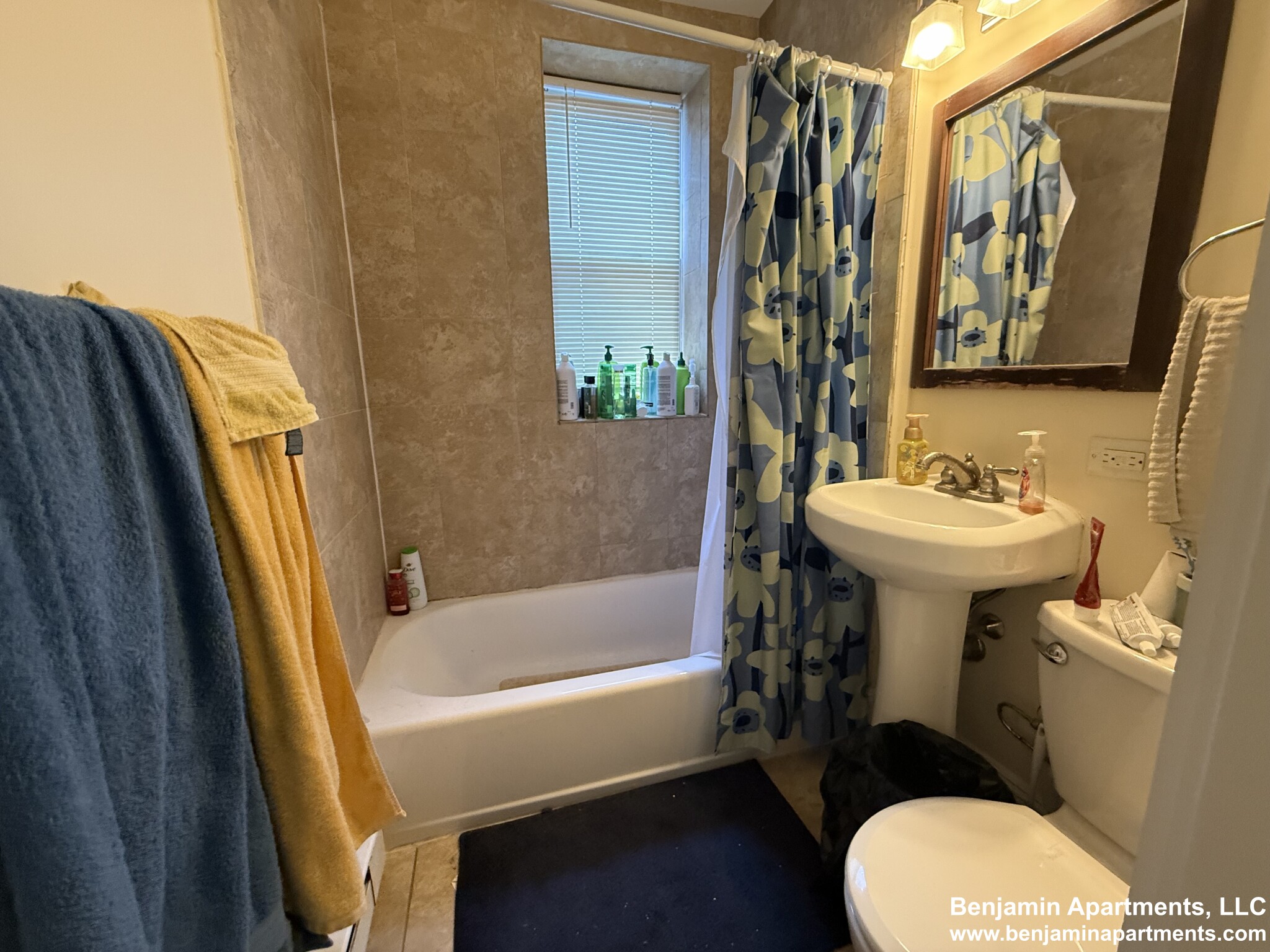 4 bed, 2 bath apartment for rent at 887 Huntington Ave Unit 5C, Mission Hill — photo 4 of 10